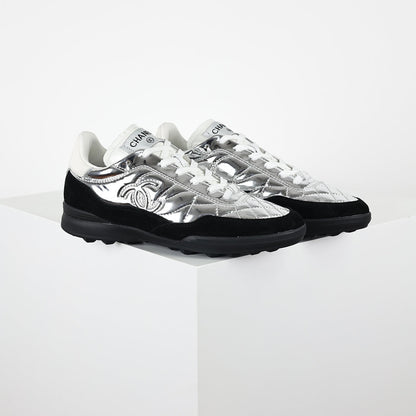 Chanel CC Logo Runner Sneakers – Silver Quilted Metallic Leather & Black Suede
