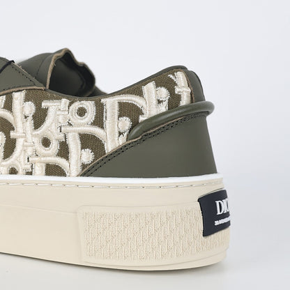 Dior B33 Low-Top Sneakers – Khaki & White Oblique Canvas