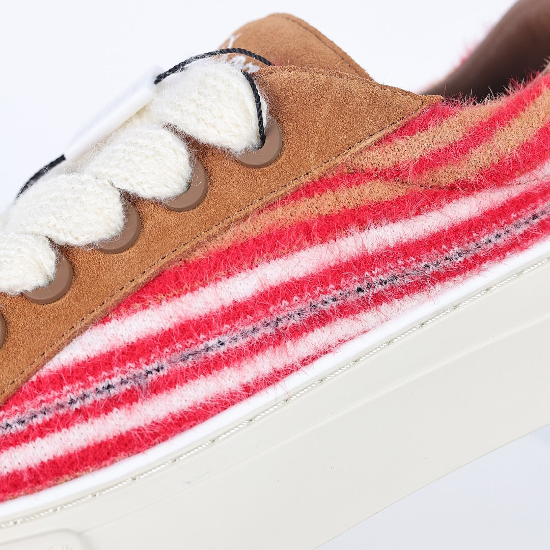Dior B33 Low-Top Sneakers – Camel Suede & Red Stripe Knit