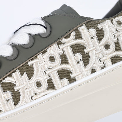 Dior B33 Low-Top Sneakers – Khaki & White Oblique Canvas