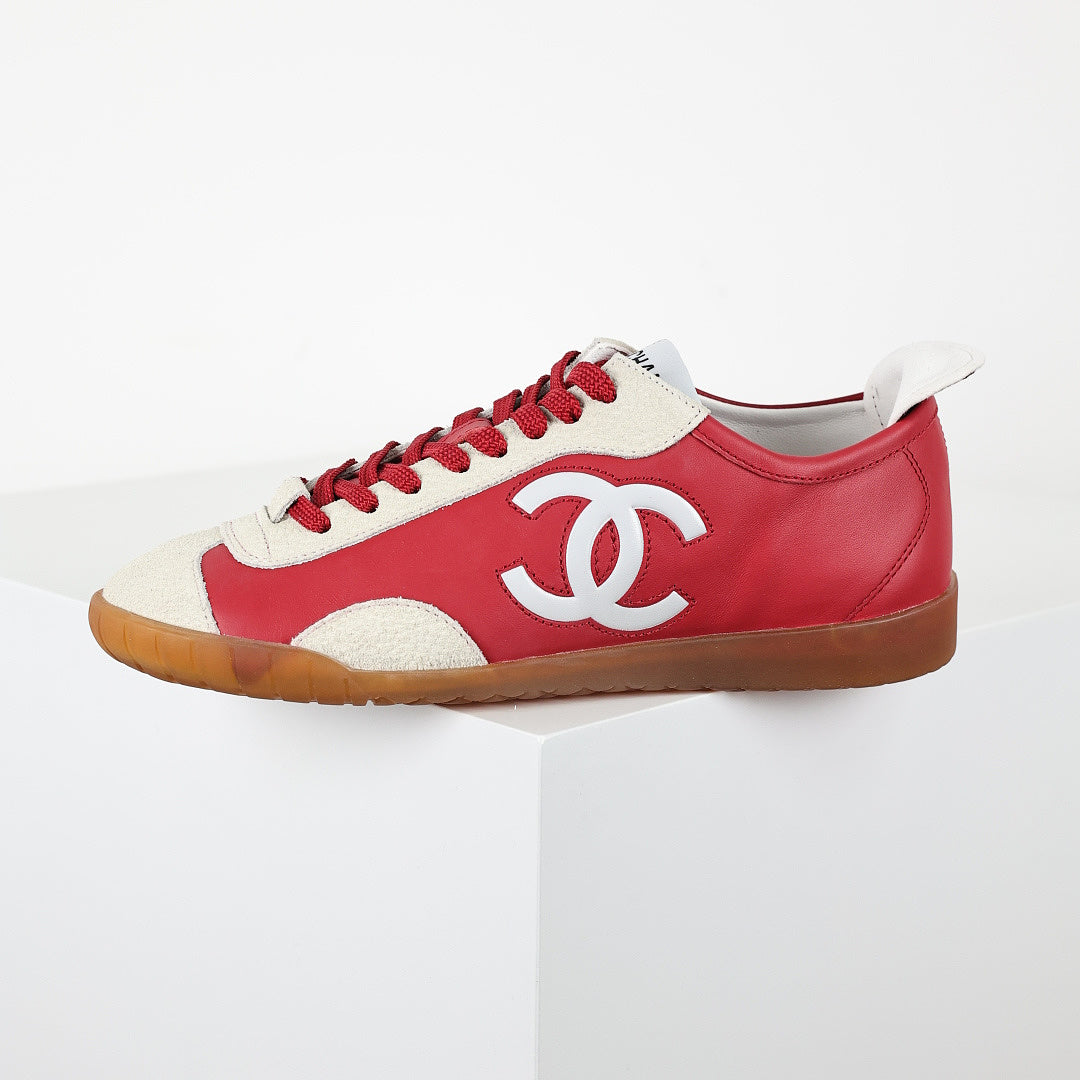 Chanel CC Logo Retro Sport Sneakers – Red Leather & Cream Suede with Gum Sole