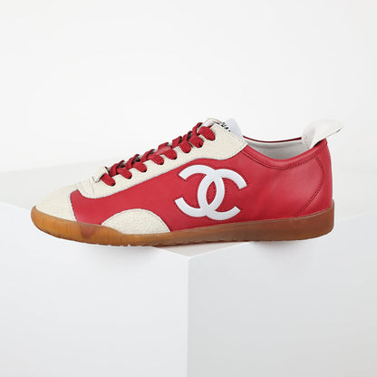 Chanel CC Logo Retro Sport Sneakers – Red Leather & Cream Suede with Gum Sole