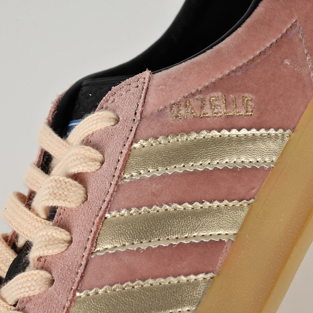 Gucci Retro Trainer Sneaker 008 - view 6