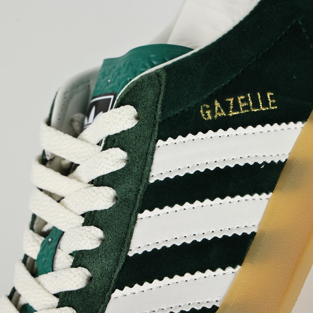 Gucci Retro Trainer Sneaker 010 - view 6
