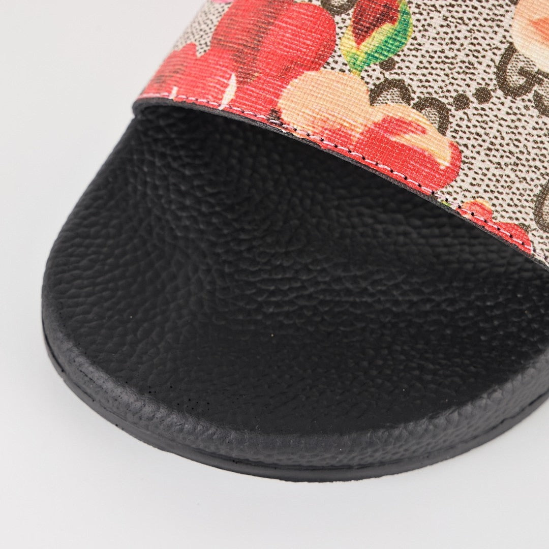Gucci Slide Sandal 037 - view 5