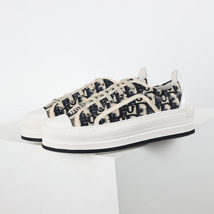 Dior Walk'n'Dior Low-Top Sneakers – Black & White Oblique Jacquard Canvas