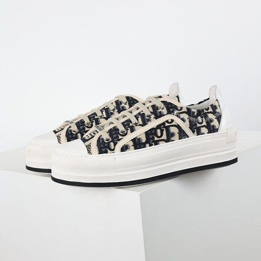 Dior Walk'n'Dior Low-Top Sneakers – Black & White Oblique Jacquard Canvas
