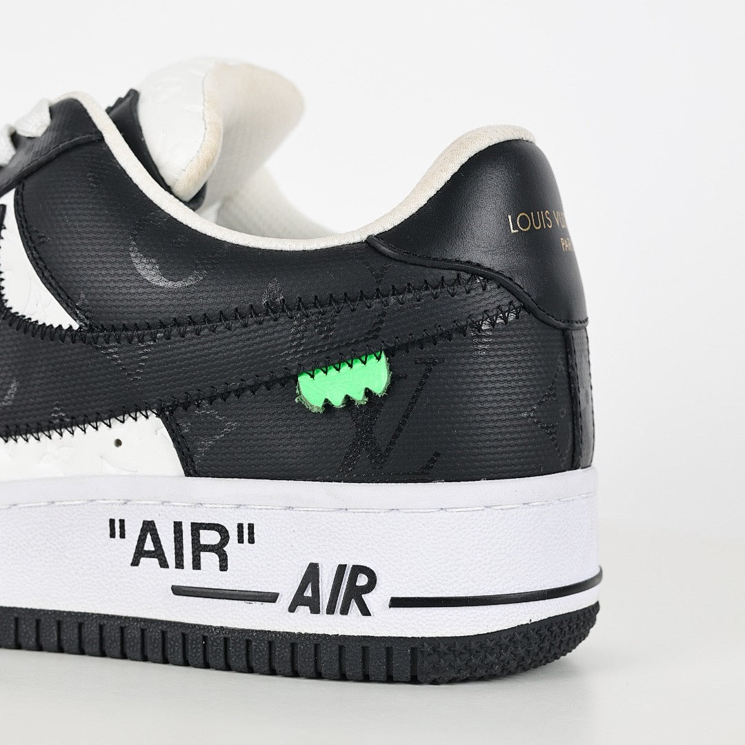 Louis Vuitton x Nike Air Force 1 Sneaker 001 - view 4