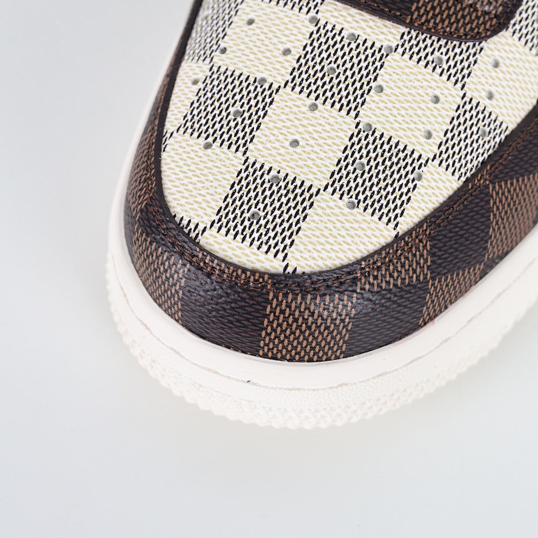 Louis Vuitton x Nike Air Force 1 Sneaker 009 - view 5