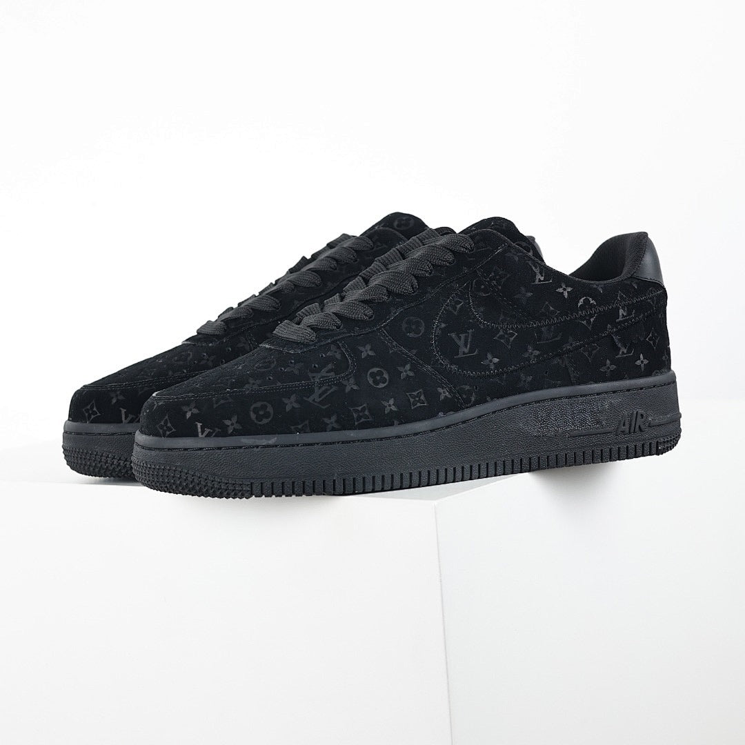 Louis Vuitton x Nike Air Force 1 Sneaker 022 - view 1