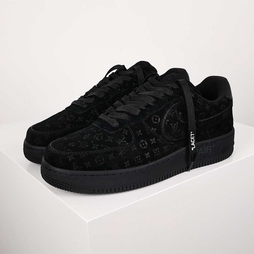 Louis Vuitton x Nike Air Force 1 Sneaker 032 - view 2