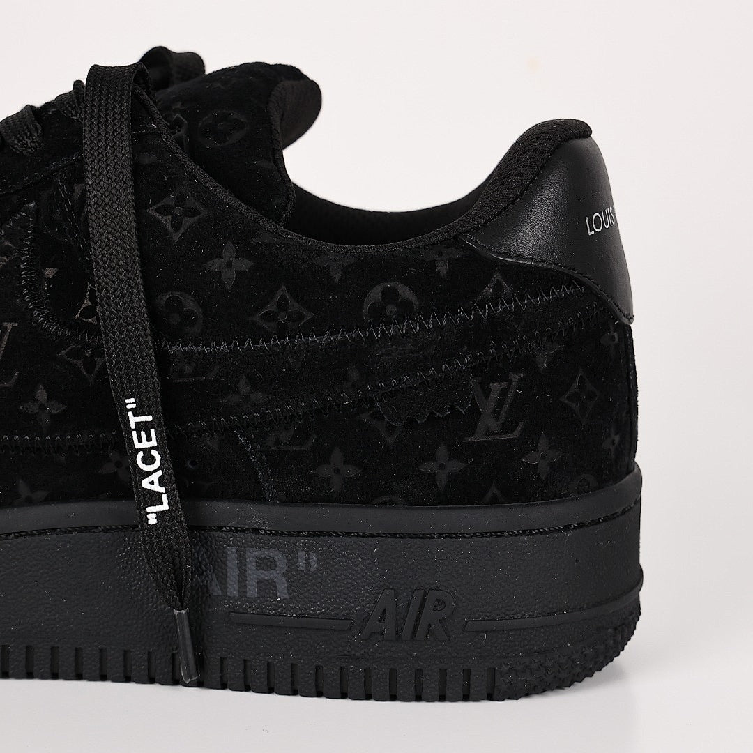 Louis Vuitton x Nike Air Force 1 Sneaker 032 - view 4