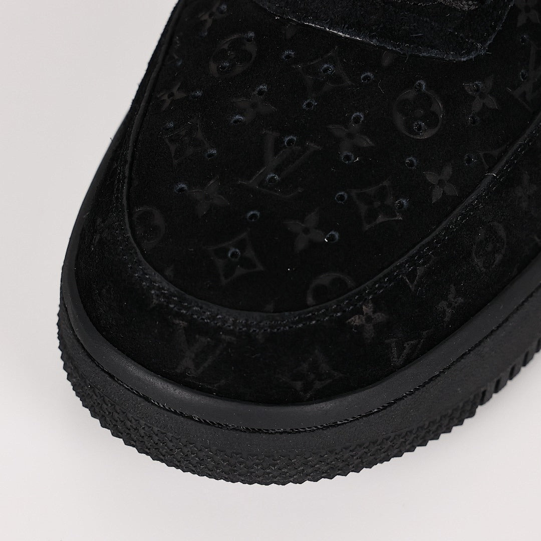 Louis Vuitton x Nike Air Force 1 Sneaker 032 - view 5