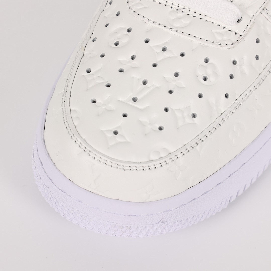 Louis Vuitton x Nike Air Force 1 Sneaker 033 - view 5