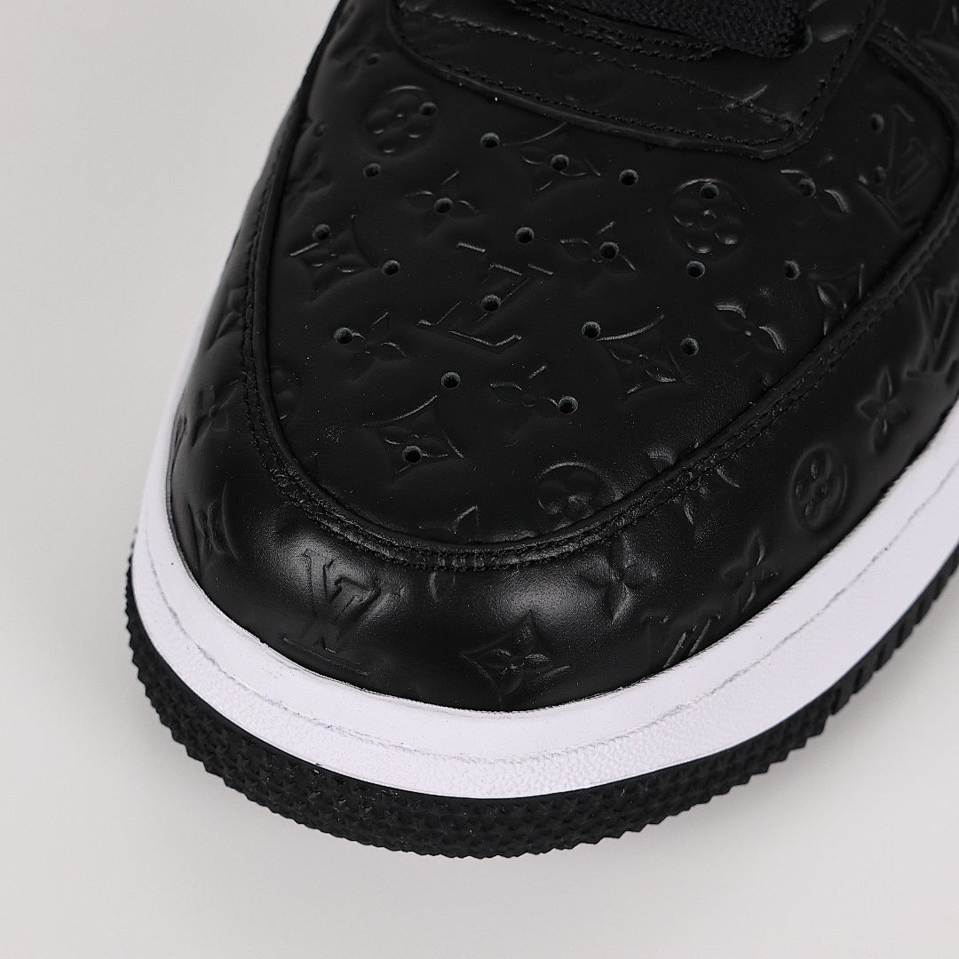 Louis Vuitton x Nike Air Force 1 Sneaker 049 - view 5